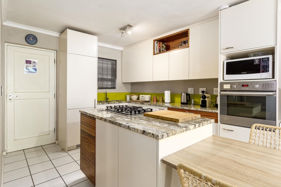 2 Bedroom Property for Sale in Oranjezicht Western Cape